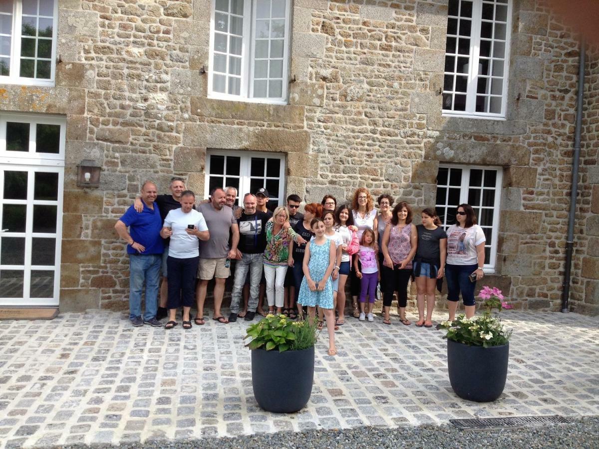 Отель Manoir De La Porte Sainte-Pience Экстерьер фото