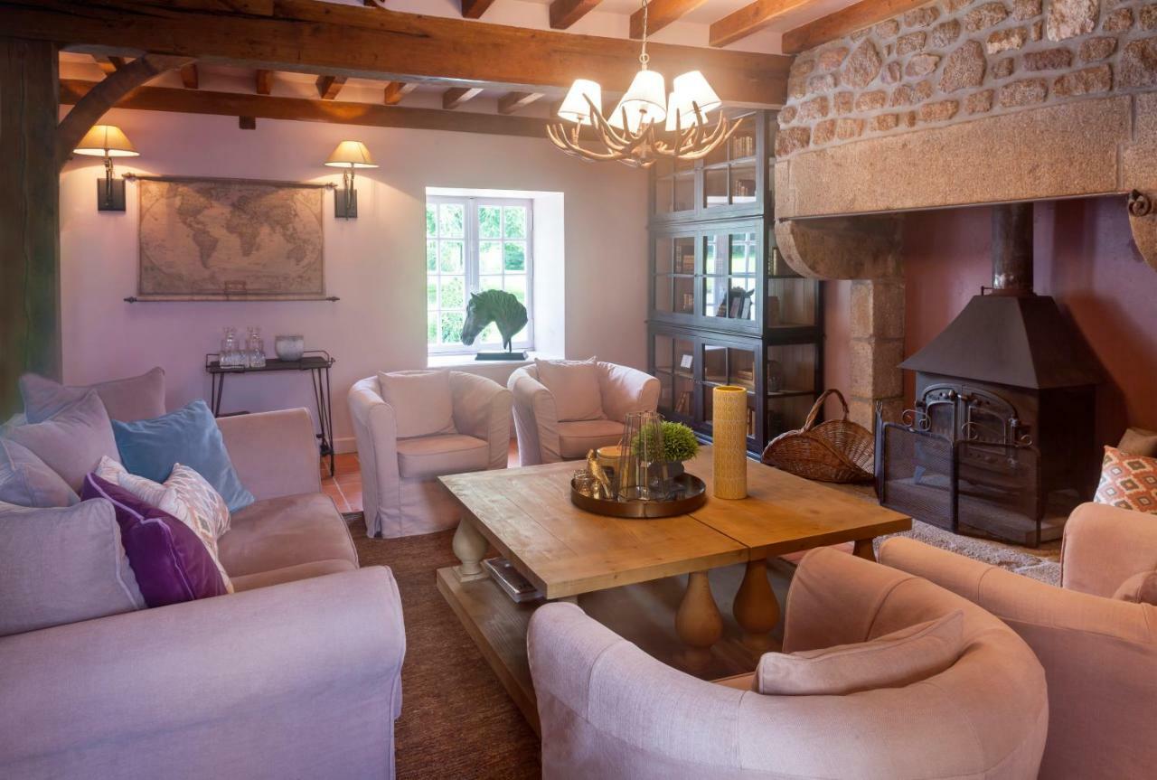 Отель Manoir De La Porte Sainte-Pience Экстерьер фото